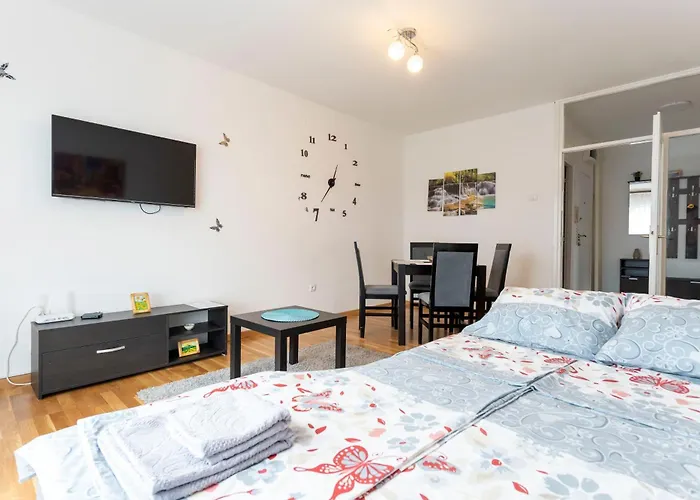 Aurora Apartman