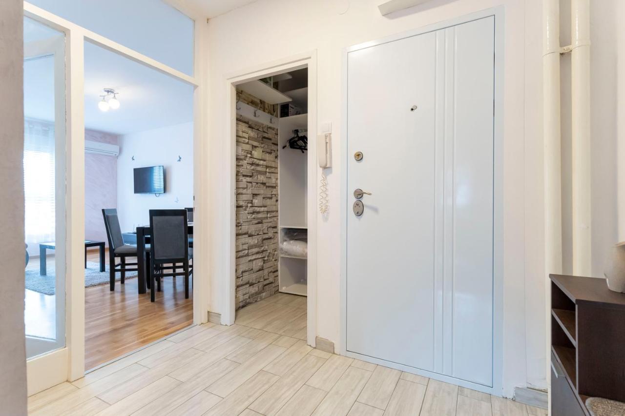 Aurora Apartman