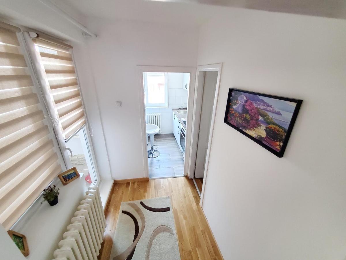 Aurora Apartman *